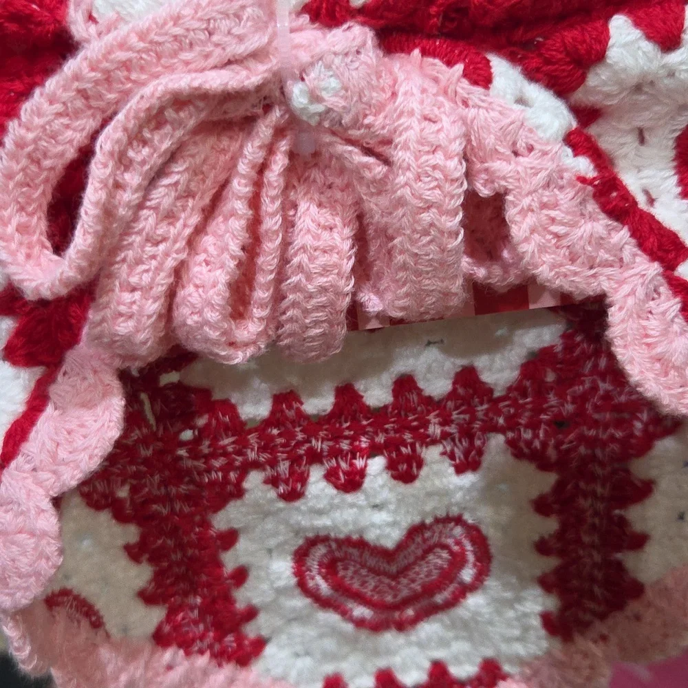 💖🔹️piper K 🔹️ Crochet Heart Head Scarf in Red and Pink